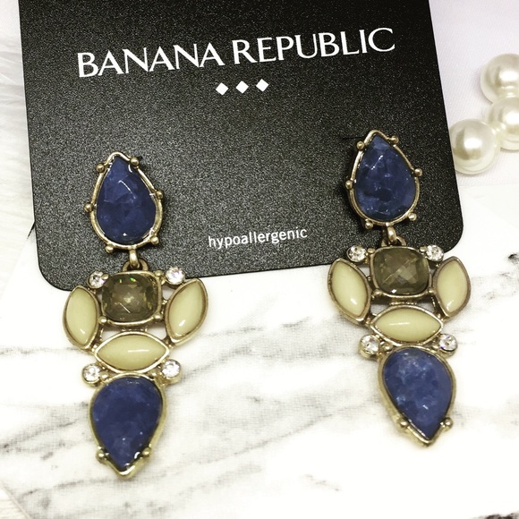 Banana Republic Jewelry - Banana republic Crystal stone drop earring